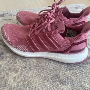 Women’s adidas ultra boost size 5